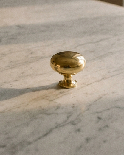 Bouton en laiton classique