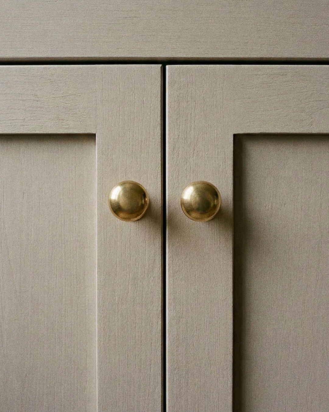 Bouton en laiton classique