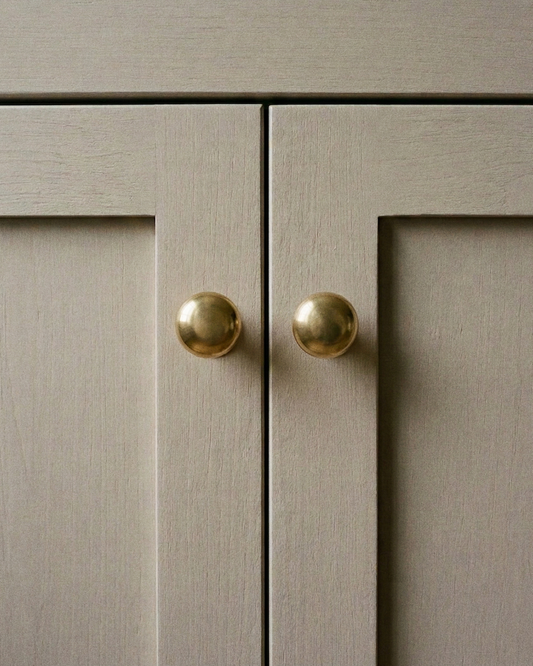Bouton en laiton classique